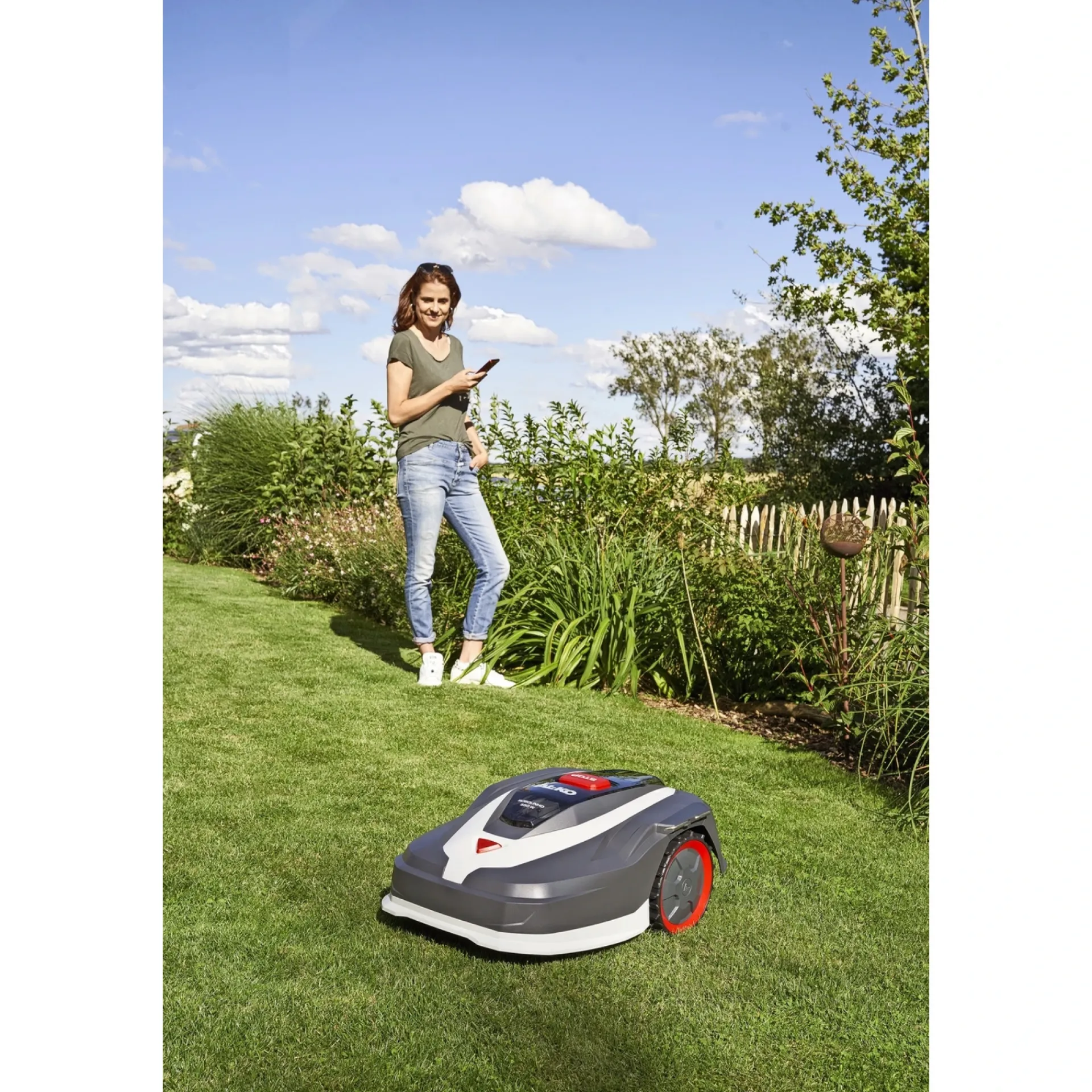 AL-KO Robotplæneklippere > ROBOLINHO 550 W ROBOTPLÆNEKLIPPER OP TIL 550 M2