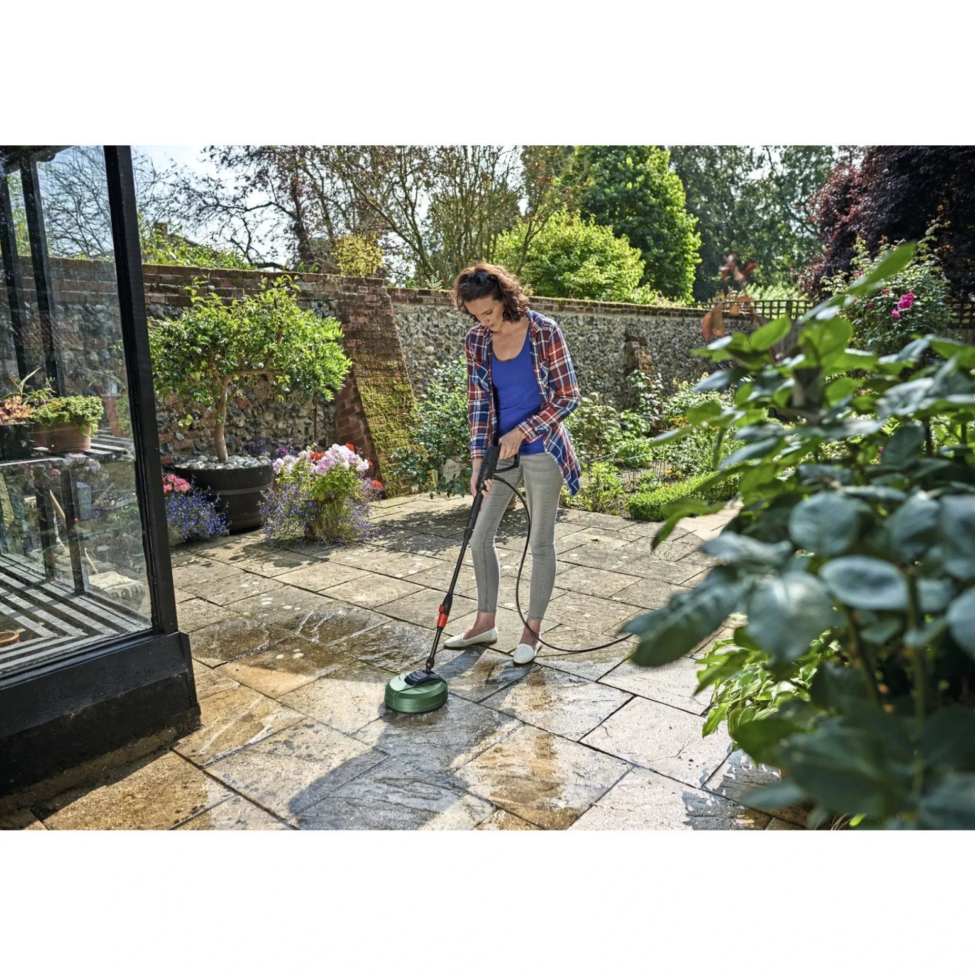 Bosch Tilbehør Havemaskiner > AQUASURF AQUASURF 250 TERRASSERENSER TERRASSEVASKER
