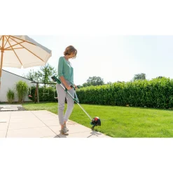 Bosch Græstrimmere > UNIVERSALGRASSCUT 18V-26 GRÆSTRIMMER 26 CM 18,0 V MED BATTERI OG LADER