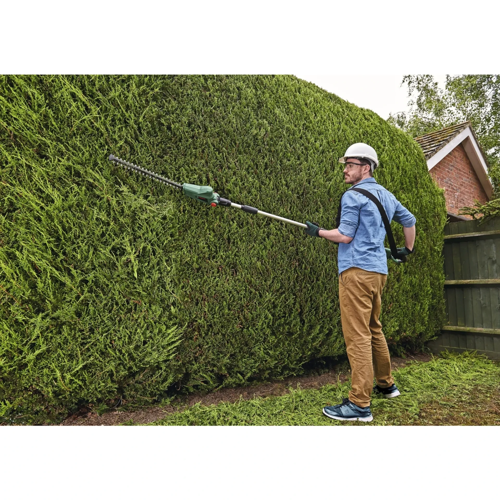 Bosch Hækkeklippere > UNIVERSALHEDGEPOLE 18 HÆKKEKLIPPER 43,0 CM UDEN BATTERI OG LADER