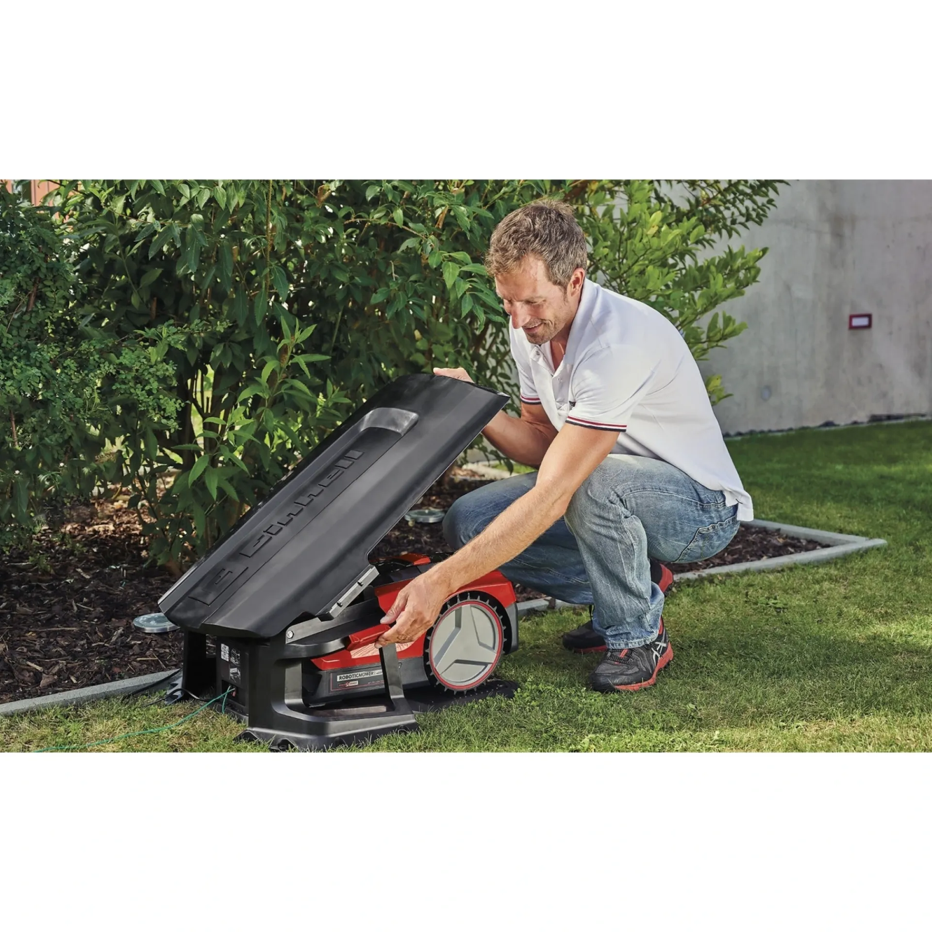 Einhell Garage Robotplæneklipper > GARAGE ROBOTPLÆNEKLIPPER