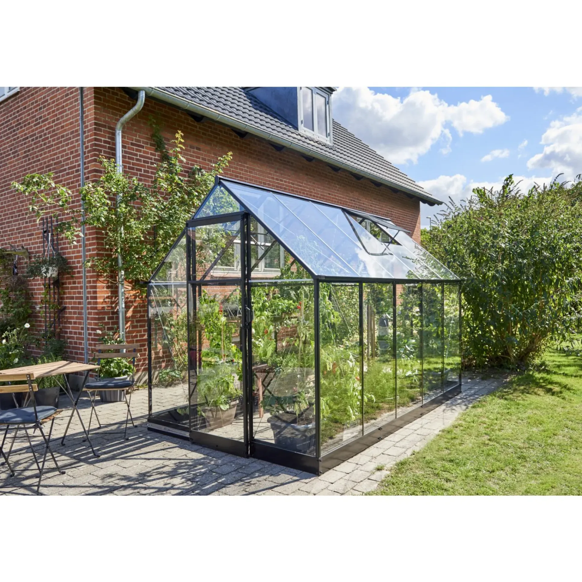 Halls Drivhuse > QUBE 610 DRIVHUS 3 MM HÆRDET GLAS HELE BANER SORT 6,4 M2