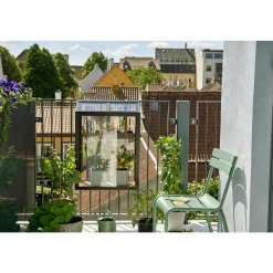 Juliana Vægdrivhuse > URBAN BALCONY VÆGDRIVHUS 4 MM HÆRDET GLAS HELE BANER SORT 0,16 M²