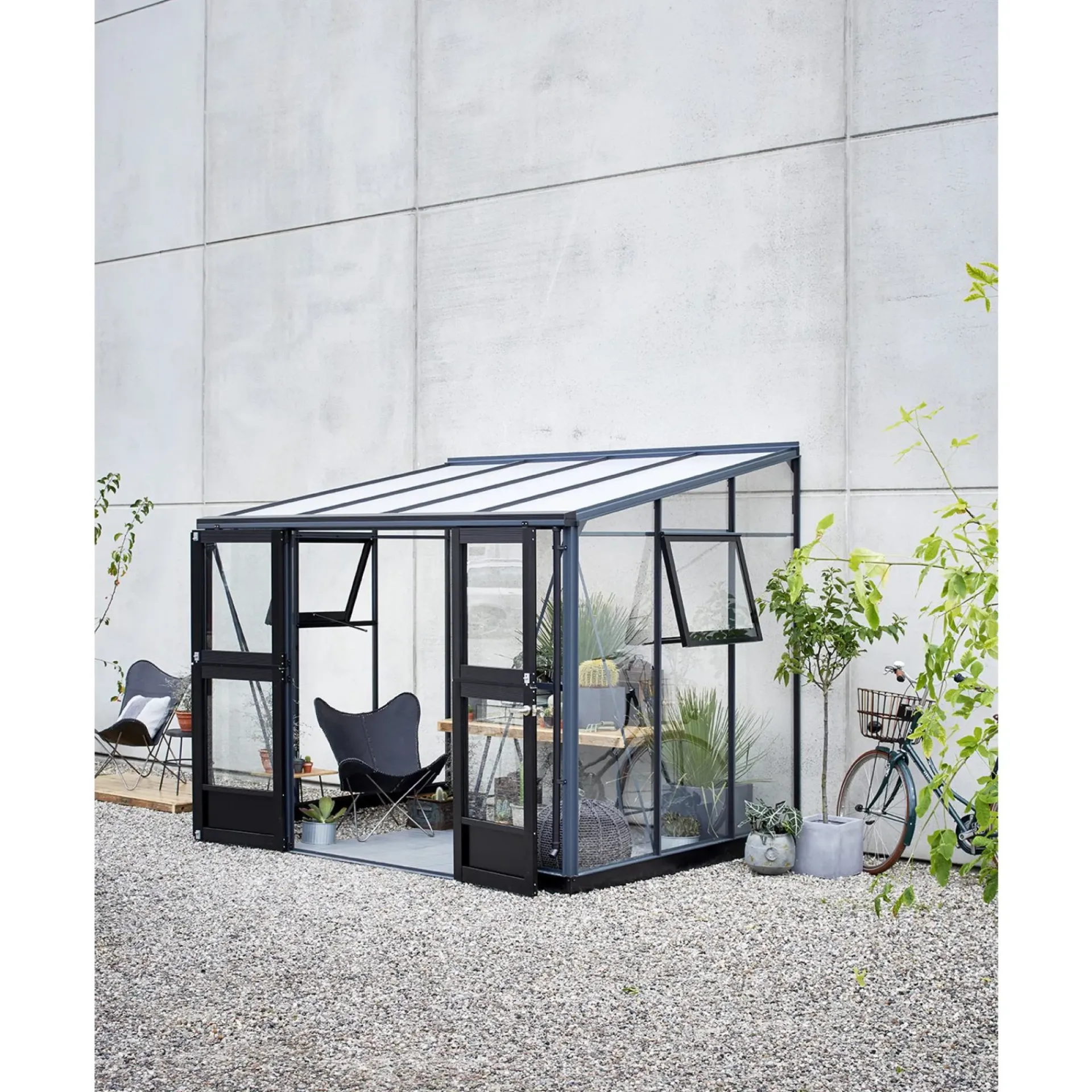 Juliana Vægdrivhuse > VERANDA VÆGDRIVHUS 3MM HÆRD GLAS HELE BANER,10MM POLYTAG ANTRACIT 6,6 M2
