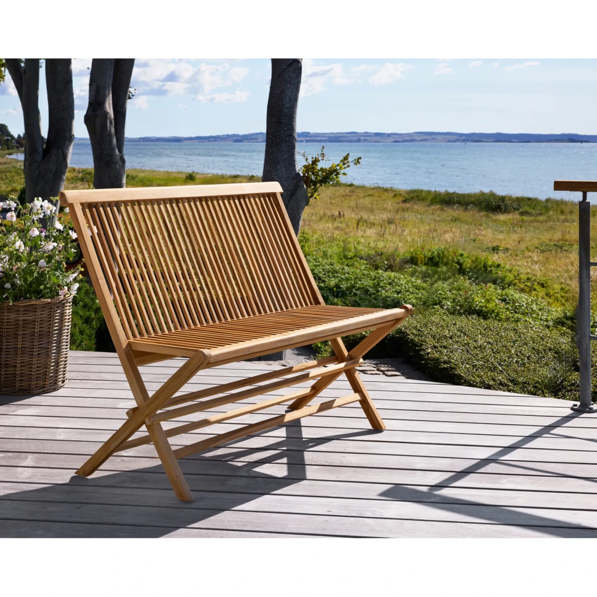 Outrium Havebænke > SYROS MED RYGLÆN HAVEBÆNK TEAK 110 CM