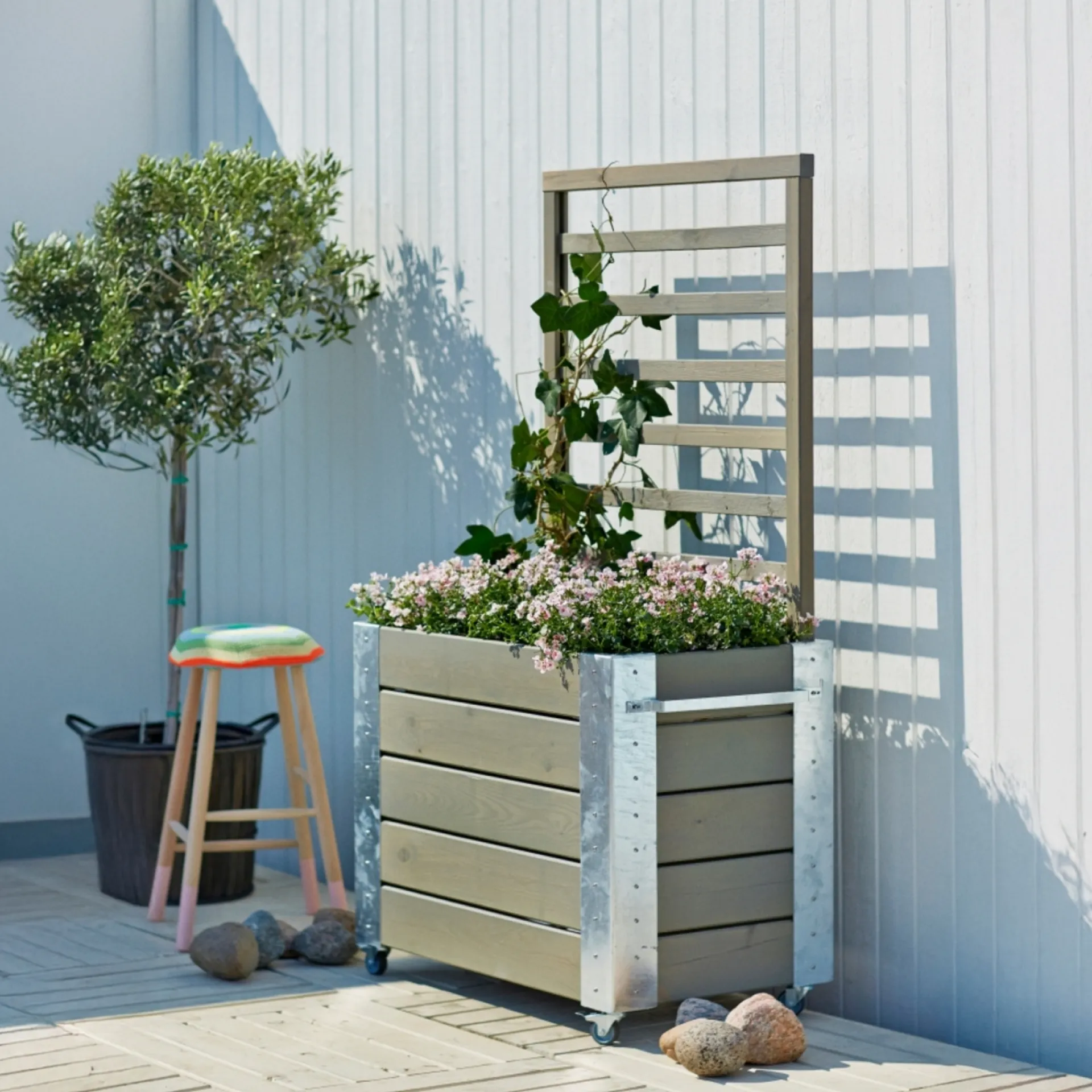Plus Højbede & Plantekasser > CUBIC BLOMSTERRUMDELER GRÅBRUN 155 X 87 X 50 CM