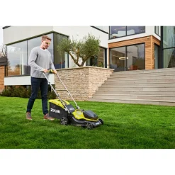 Ryobi Plæneklippere > PLÆNEKLIPPER AKKU 18V MED BATTERI OG LADER